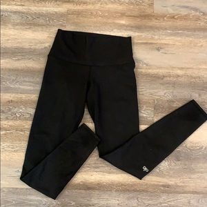 ALO YOGA MEDIUM HIGH WAIST LEGGING